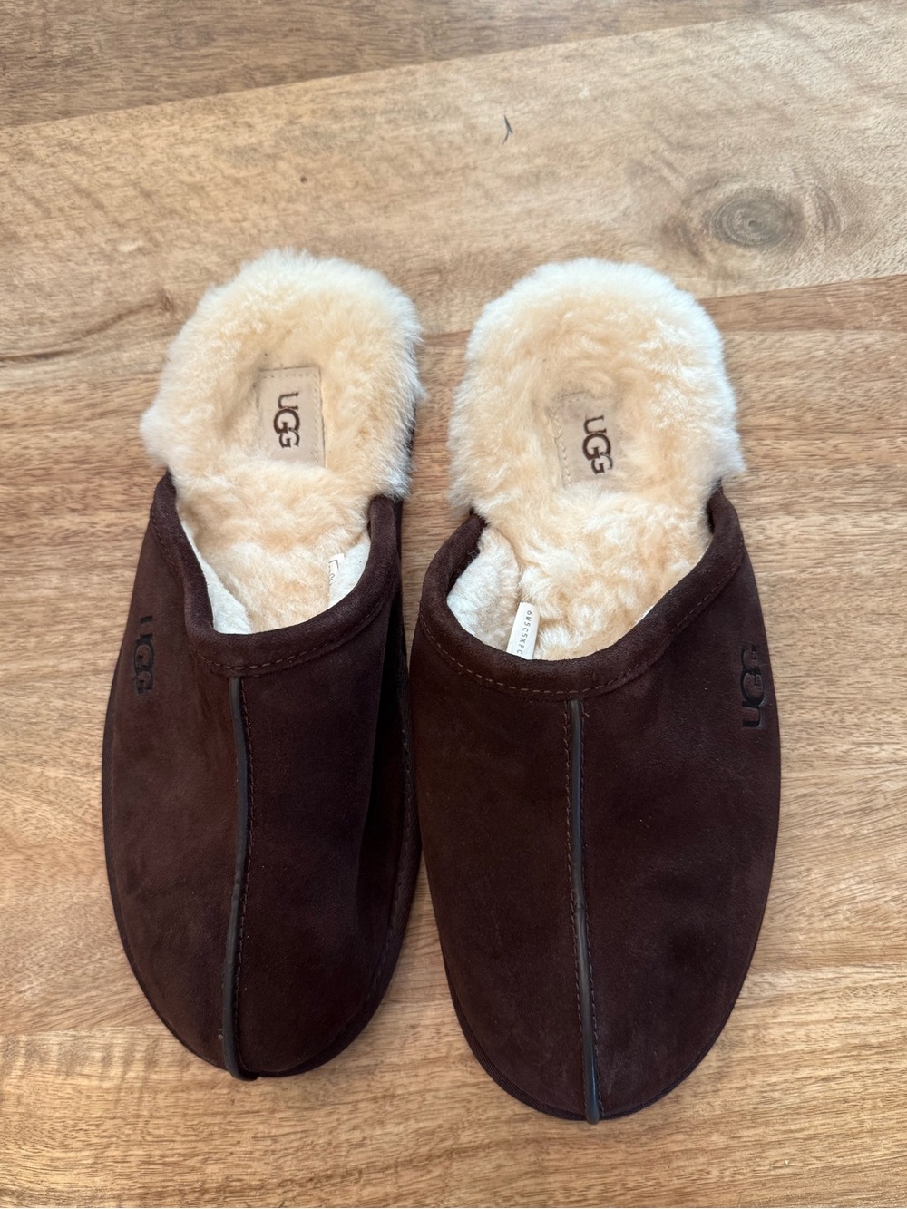 UGG Scuff Slippers Women’s Size 10 Espresso Brown Suede Sheepskin Lined Comfort